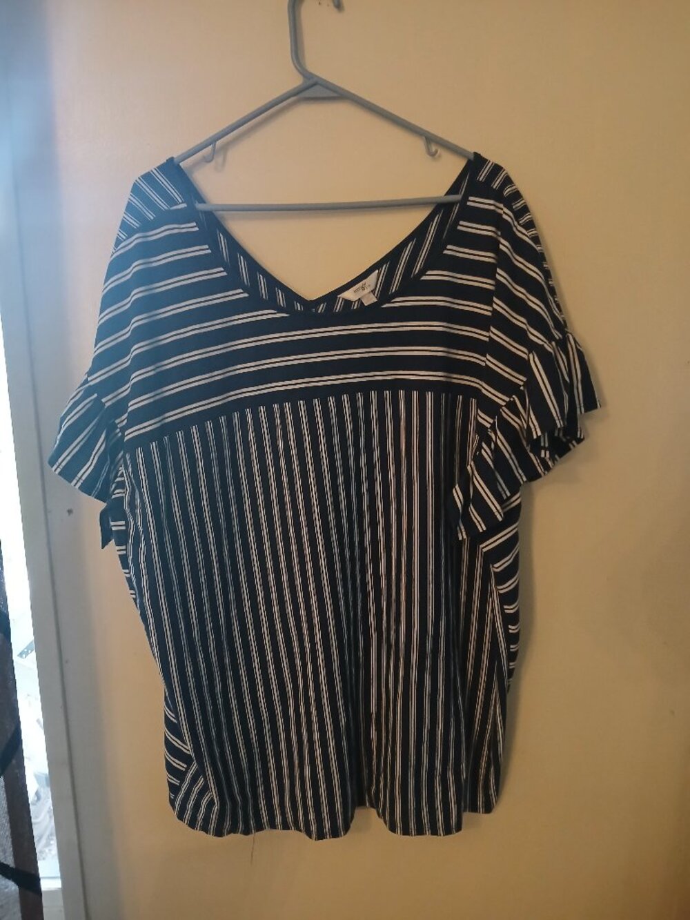 Terra and Sky women's dark blue and white striped blouse Size 2X
